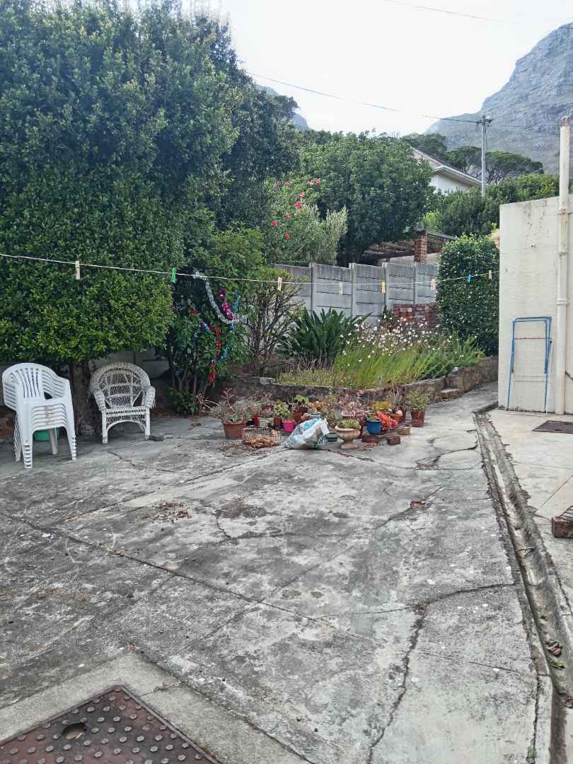3 Bedroom Property for Sale in Vredehoek Western Cape